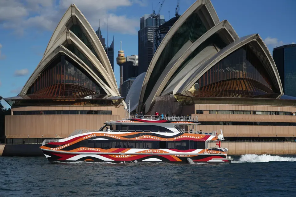 Fantasea vessel passing the Sydney Opera House